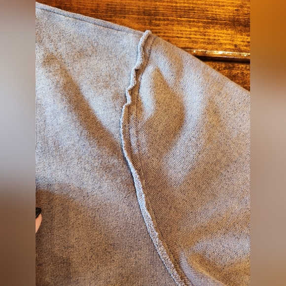 NWOT Sage & Fig Washed Grey Top w/USA Flag design.  Size - L - Picture 5 of 8